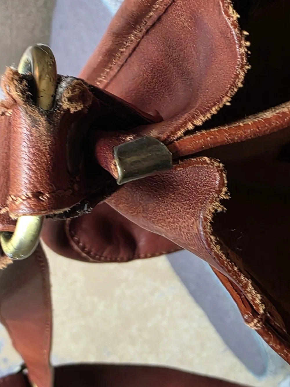 I Medici Italian Leather Crossbody Bag Cognac Flap Shoulder Vintage